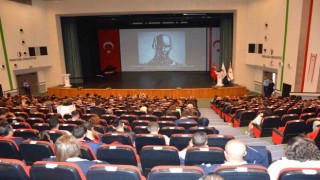 Yapay zeka tabanlı akademisyeni Ai. Prof. DUXten öğretmenler gününü mesajı
