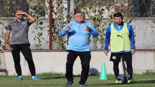 Yılmaz Vuraldan, TFFye yabancı teknik direktör eleştirisi