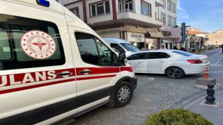 Yoğun trafik müdahaleye giden ambulansı geciktirdi