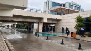 Yolda yürürken silahla vuruldu