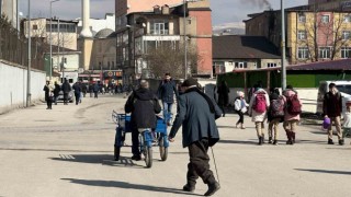 Yüksekovada yıllardır kapalı olan yol trafiğe açıldı