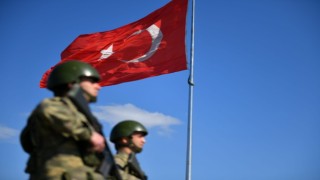 Yunanistandan Türkiyeye gönderilmeye çalışılan 3 terörist sınırda yakalandı
