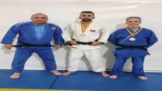 Yunusemreli veteran judocular Balkan Şampiyonu oldu