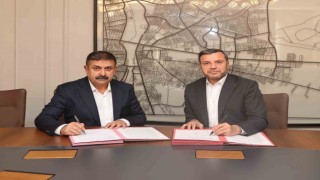 Yüreğir Belediye Başkanı Kocaispir: Çözüm üreten bir belediye olarak hizmet ediyoruz