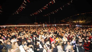 13. Alanya Uluslararası Yeni Yıl Pazarı renkli görüntülere sahne oldu