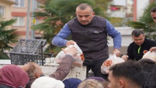 20 ton mandalina ve limon vatandaşlara dağıtıldı