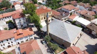 5 asırlık Rüstem Paşa Cami görüntüsüyle görenleri etkilemeye devam ediyor