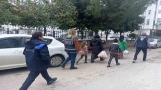 Adana'da cam silen ve dilenen şahıslara polisten operasyon