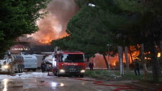 Adanada eski devlet hastanesinde çıkan yangın kontrol altına alındı