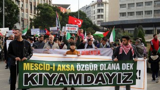 Adana’da şehitler ve Filistin için yürüyüş düzenlendi