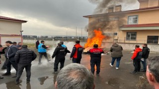 Ağrıda AFAD liderliğinde deprem tahliye ve yangın tatbikatları başarıyla gerçekleştirildi