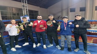 Ağrılı sporcular Muay Thaide başarıya doymadı
