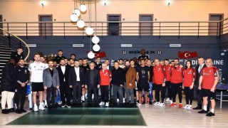 Ahmet Nur Çebi, Futbol A Takımı ve Tekerlekli Sandalye Basketbol Takımına veda etti