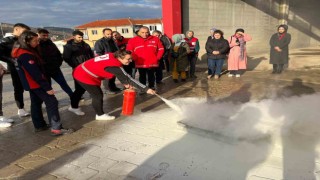 Akdağmadeni Türk Kızılay personeline hafif arama kurtarma eğitimi verildi