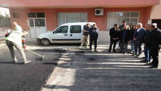 Akdeniz Belediyesi, kendi ürettiği asfaltı dökmeye başladı