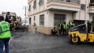 Akdeniz'de sıcak asfalt kaplama çalışmaları sürüyor