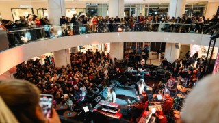 Akmerkez, 30uncu yılını İzel-Çelik-Ercan konseri ile kutladı