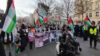 Almanyada yılbaşı öncesi Filistine destek gösterisi