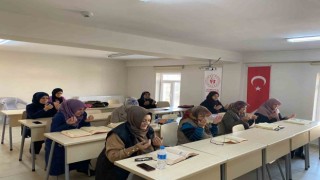 Amasyada HEM kurslarında eller şehitler için semaya kalktı