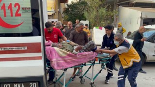 Antalyada yangın paniği: Yaşlı kadını itfaiye ekipleri son anda kurtardı