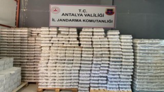 Antalyada yılbaşı öncesi 2 bin 523 litre kaçak içki ele geçirildi