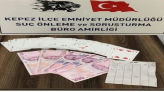 Antalyada yılbaşı öncesi 88 litre kaçak alkol ele geçirildi