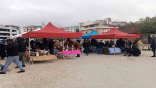 Antikacılardan kapalı pazar yeri talebi
