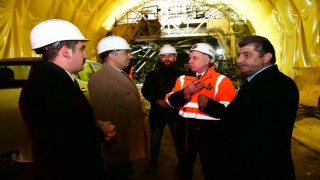 Ardahan Valisi Hayrettin Çiçek, Aşıkşenlik tünelinde incelemelerde bulundu