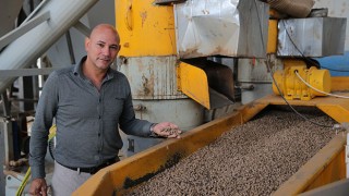 Atıkları değerlendirmek için pelet üretip ihracata başladılar