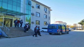 Bağ evinden hırsızlık yapan 3 şahıs tutuklandı