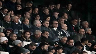 Bakan Bak, Beşiktaş - Fenerbahçe derbisini takip ediyor
