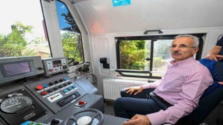 Bakan Uraloğlu: “2035 yılında her iki araçtan birisinin elektrikli olması beklenmektedir”