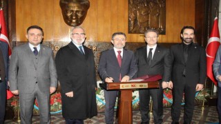Bakan Yumaklı Manisa Valisi Ünlüyü ziyaret etti