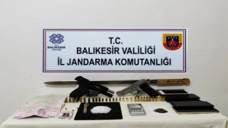 Balıkesirde 4 şahsa uyuşturucu operasyonu
