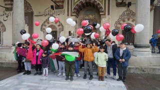 Balonlar özgür Filistin için gökyüzüne bırakıldı