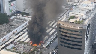 Bangkokta pazar yerinde yangın
