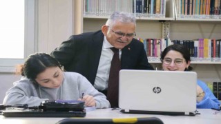 Başkan Büyükkılıç gençlerle bir araya geldi