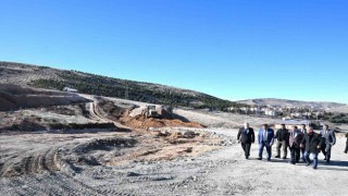 Başkan Gürkan, 310 geçici konut alanında inceleme yaptı