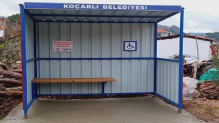 Başkan Kaplan: “Çocuklarımızın artık yağmurdan korunacak durakları var”