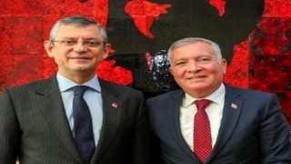 Başkan Kepenek, CHP lideri Özel ile bir araya geldi