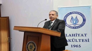 Başkan Yalçın ilahiyat öğrencileri ile buluştu
