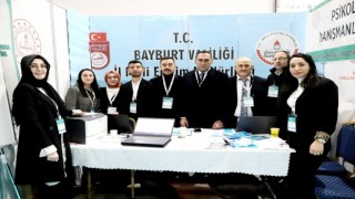 Bayburtlu öğretmenler kariyer fuarında çalışmalarını anlattılar