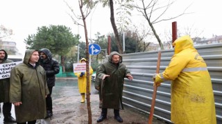 Bayrampaşada Cumhuriyetin 100üncü yılına özel 2023 fidan dikilmeye devam ediliyor