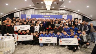 Bayrampaşada spor kulüplerine büyük destek