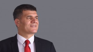 Belediye başkanlığı adaylığı için genel sekreterlikten istifa etti