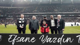 Beşiktaşta Quaresma ve Atibaya plaket verildi