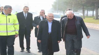 Binlerce aracın geçtiği Erkilet bulvarının asfaltı yenileniyor