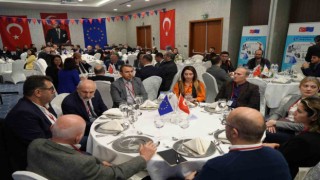 Bu Gençlik İyi İş Çıkarabilir