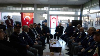 Burdurda şehitler için Gaziler Derneğinde lokma dağıtıldı