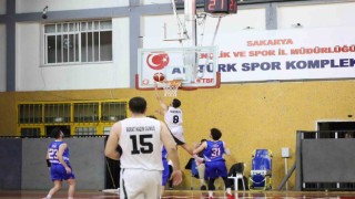 Büyükşehir basketbol Antalyada galibiyet için parkeye çıkacak